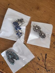 Combination Of 3 Stud Earrings Unused
