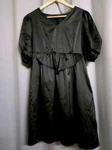 Elegant Black Silk Midi Dress