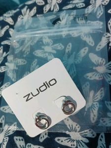 A Silver Pinteresty Earing