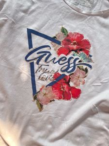 Authentic Guess Top ❤️