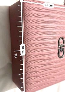 Baby pink shoulder bag