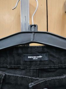 Bewakoof Ripped Black Denim Jeans (Aj)