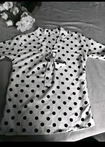 Black 🖤 White 🤍 Top