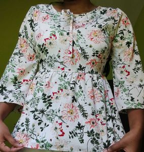 Floral Print Tunic Top – 36” Bust, Super Pretty 😍