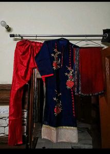 Embroidered Kurti Set