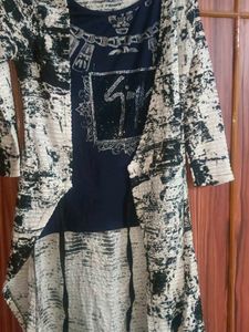 Stylish Blue &amp; White Top with Shrug