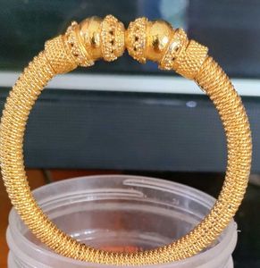 Stylish Gold Look Bangle