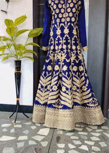 Elegant Navy Blue &amp; Gold Gown With Dupatta