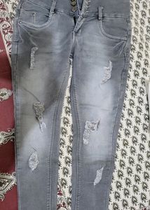 Women Grey Damaged Jeans