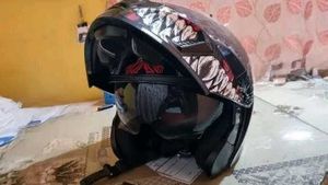 ⭐ Steelbird SBA-20 Air Draco Flip-Up Helmet ⭐