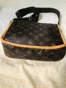 Authentic 💯 Louis Vuitton Crossbody Bag