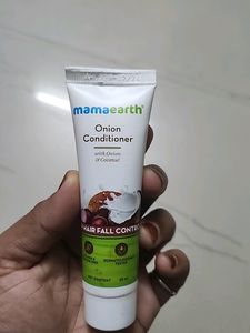Mamaearth Set Of 3 Onion rangeTrial Conditioner + Onion Trail Hair Oil And Trail Vitamin C Face Wash