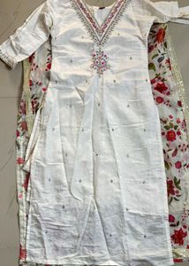 Elegant White Embroidered Kurti Set
