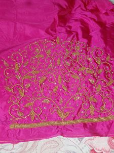 Pink Blouse Pis
