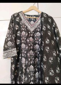New Unused PureCotton Vneck Suit