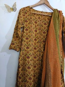 AKS Floral Kurta Suit Set