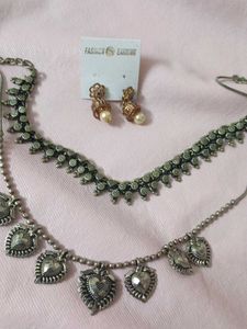 Necklace Set Of Silver & Earring