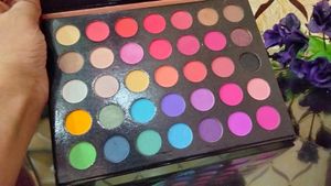 Beauty Glazed Eyeshadow Palette