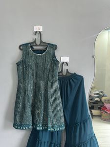 Teal Embellished Kurta Set (XL)
