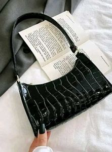 Black Sling Bag Direct Warehouse 👜 With Gifts🎉🎊