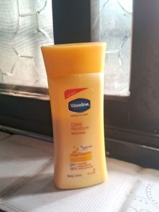 Vaseline Deep Moisturizer