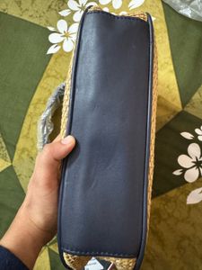 new Tommy Hilfiger Handbag ( has flaw)