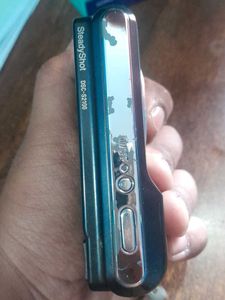 SONY DSC-S2100 CAMERA