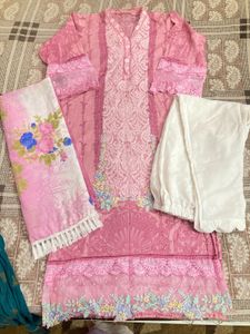 Pink Embroidered Pakistani Salwar Kameez