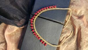 Single Line Red Necklace