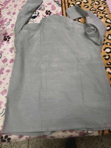 Men&#39;s Grey Casual Shirt in 40-42 size