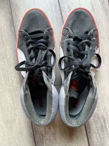 Cool PUMA Sneakers