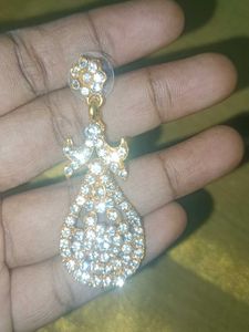 Gold With White Crystal Beautiful Jewellery Set