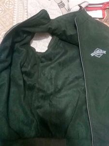 Sleeveless Green Jacket
