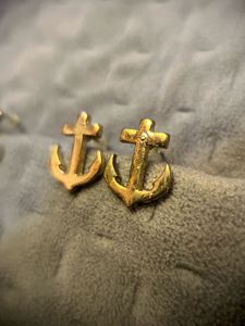 Anchor earrings