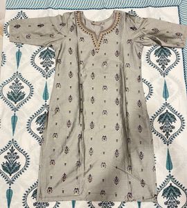 Elegant Embroidered Kurta
