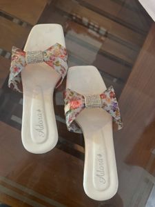 white chappal