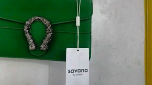 Chic Green Shoulder Bag