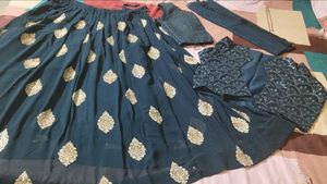 women -lahang choli, crop top with skirt and duptt