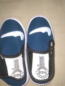 Unisex Shoes For Kids.
