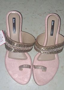 Bata Wedges