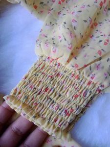 Baloon Sleeve Top
