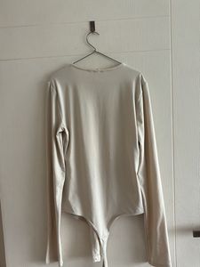 H&amp;M Off White Bodysuit