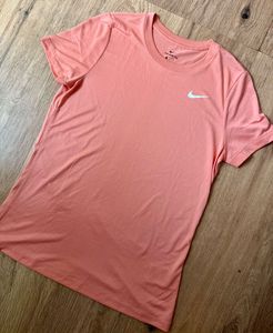 Nike Dri-Fit Peach T-Shirt 🍑