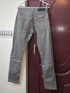 Gray Skinny Fit Jeans of UCB