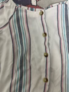 3/4th Sleeve Button Top