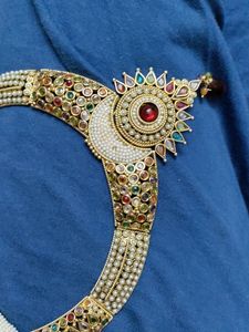Jwelllery Set With Earrings And Tika