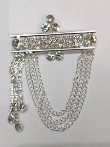Elegant Silver-Toned Chain Tassel Brooch