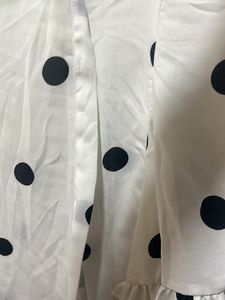 Polka Dots White Frill Max Top Can Be Worn Easily