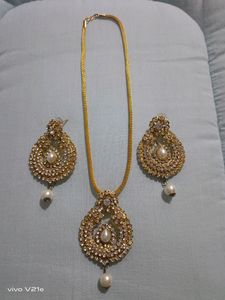 Pandanl Set With Chain