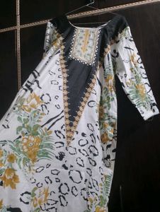 Woman Kurta Set With Dupatta